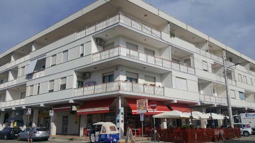 Apartamento Torre Dell'orso Centralissima Vista Mare