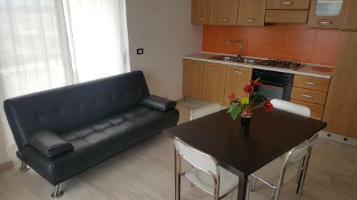 Apartamento Torre Dell'orso Centralissima Vista Mare