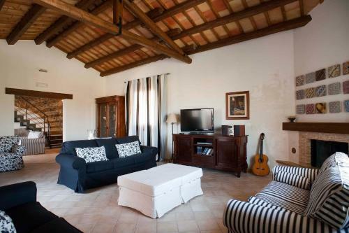 Passo Casale Villa Sleeps 16 Pool Air Con Wifi