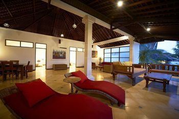 Hotel The Beach House Resort