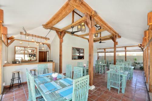 Hostal Coconut Garden Resort