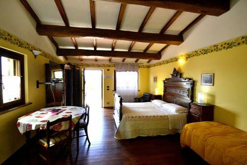 Osteria Di Ramazzano Villa Sleeps 3 Pool Air Con