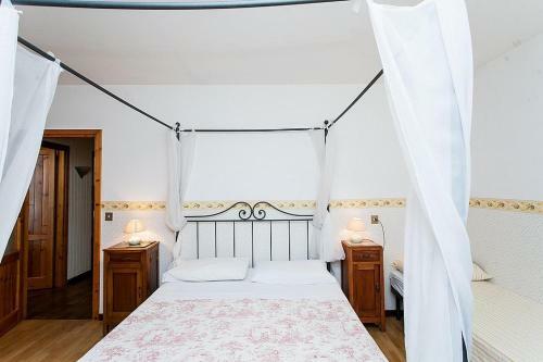 Osteria Di Ramazzano Villa Sleeps 7 Pool Air Con