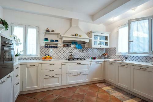 Lido Signorino Apartment Sleeps 5 Pool Air Con