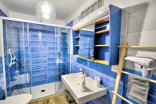 Olmo Panno 2 Holiday Home Sleeps 6 With Air Con