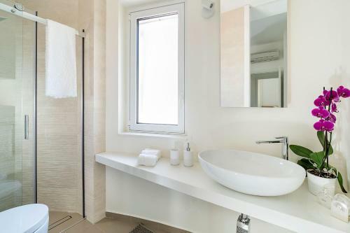 Marina Di Modica Villa Sleeps 10 Pool Air Con Wifi