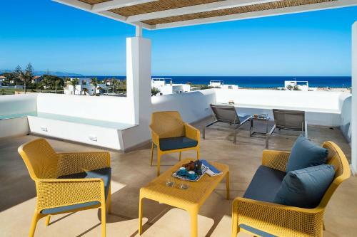 Reitani Villa Sleeps 8 Pool Air Con Wifi