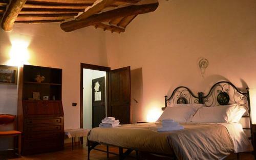 Hostal Colors Tastes In The Montagnola Senese