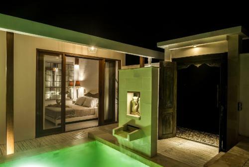 Coral Flora Villa Beach Front