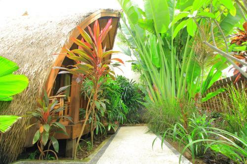 Hostal Pantai Karang