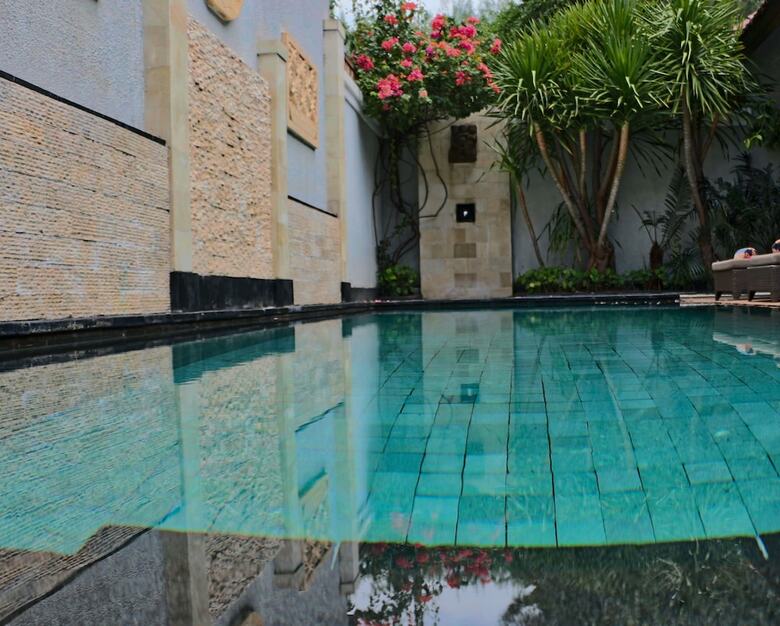 Hotel Kokomo Resort