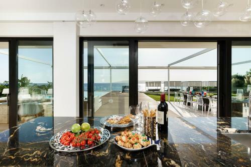 Plemmirio Villa Sleeps 8 With Pool And Air Con