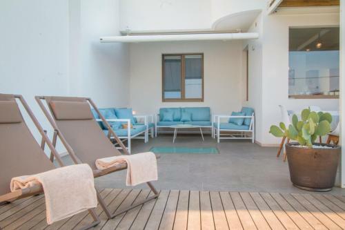 Villa In Capitolo Sleeps 10 With Pool And Air Con