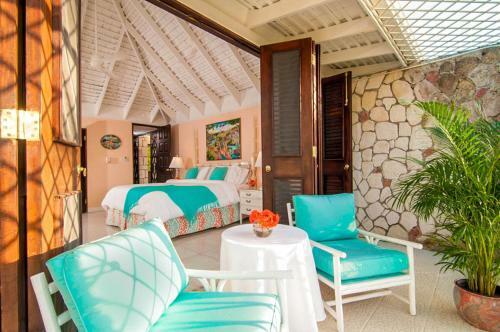 Unity Hall Villa Sleeps 10 With Pool And Air Con