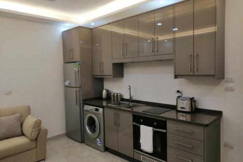 Amazing One Bedroom Apartment In Amman Elwebdah 12