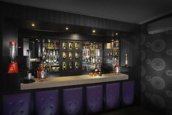 Maumu Hotel And Lounge