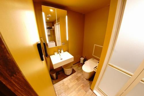 Hostal Swiss Building - Vacation Stay 58093