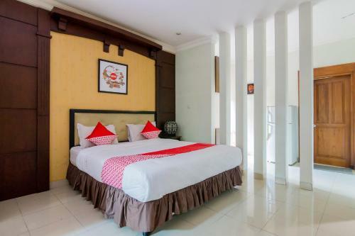 Hostal Roemah Oma Guesthouse