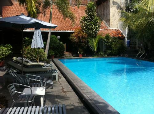 Hotel Harmony Inn