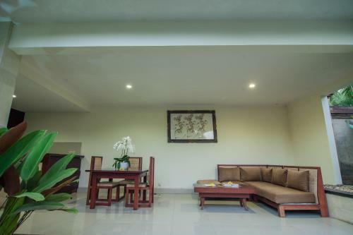 The Cory Villa
