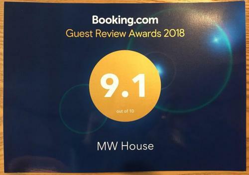 Hostal Mw House
