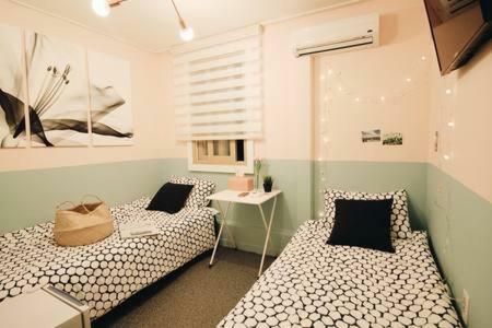 Hostal Mw House