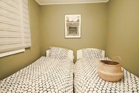 Hostal Mw House