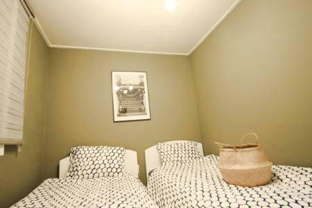 Hostal Mw House