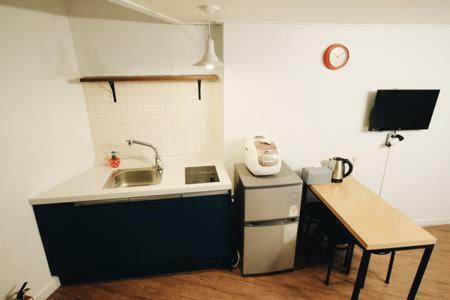 Hostal Mw House