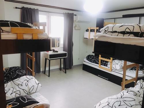 Hostal Lux Guesthouse