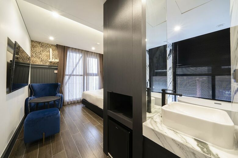 The May Hotel