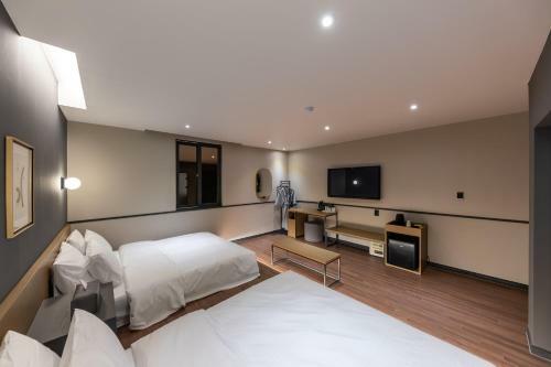 Brown Dot Hotel Seong Seo