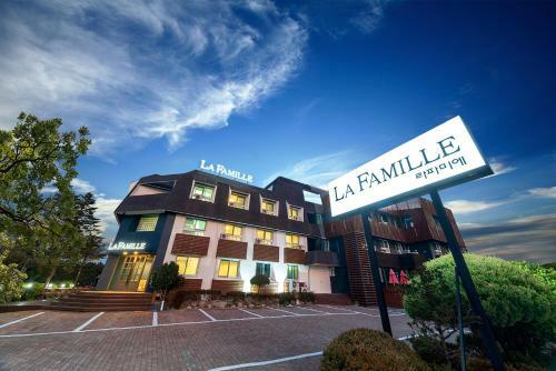 Hotel La Famille