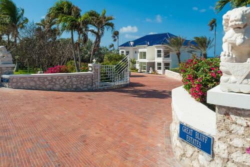 Great Bluff Estates By Grand Cayman Villas