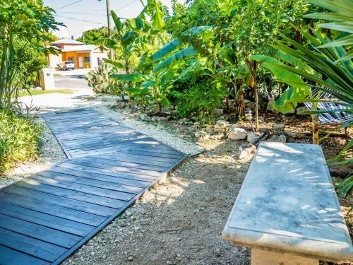 Hostal Iron Shore Guest House