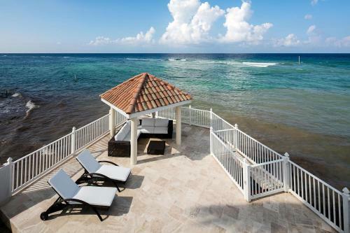 Kitocay By Grand Cayman Villas