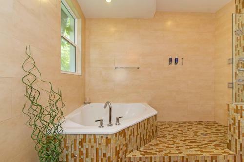 Pomegranate Cottage By Grand Cayman Villas