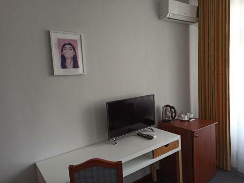 Mika City Hotel