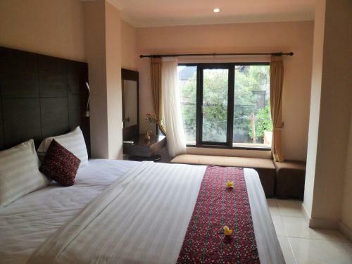 Hostal Nuriani Restaurant And Rooms