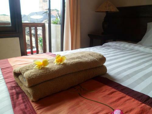 Hostal Nuriani Restaurant And Rooms