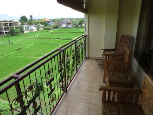 Hostal Nuriani Restaurant And Rooms