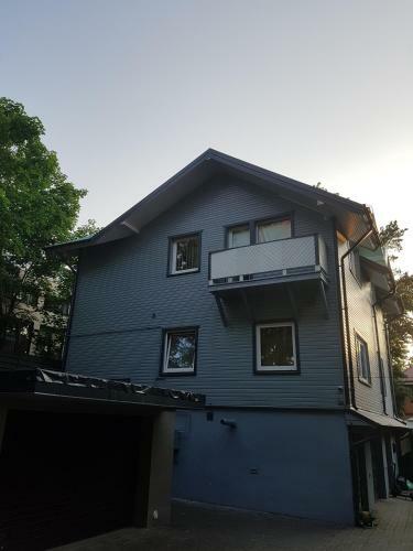 Cozy Home Two Bedroom Apartments