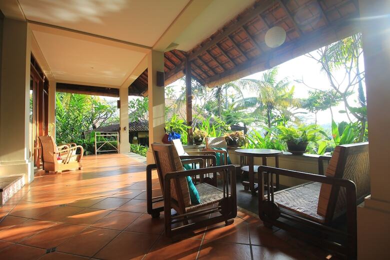 Hostal Omah Apik