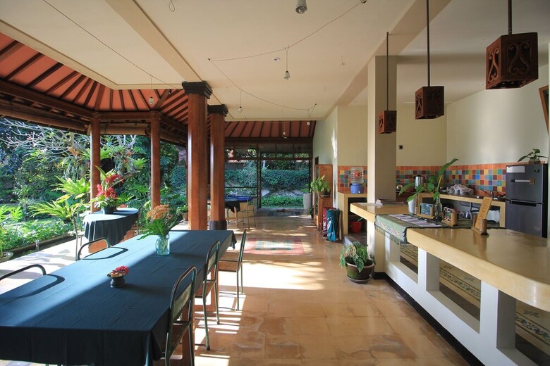 Hostal Omah Apik