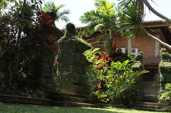 Hostal Bali Gardenview Cottages