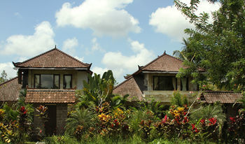Hostal Bali Gardenview Cottages