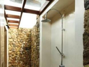 Hostal Swarapadi Villa