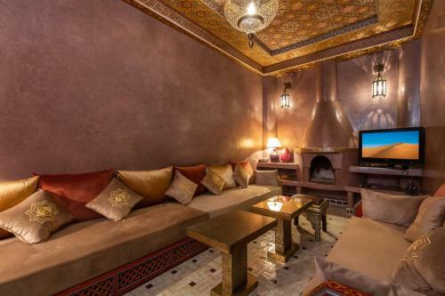 Hostal Riad Azaro