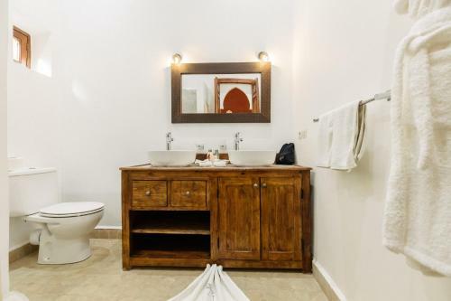 Hostal Riad Nayanour
