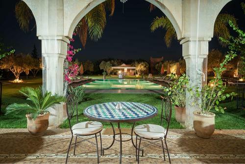 Hostal Suite Turquoise Avec Terrasse Et Vue Piscine